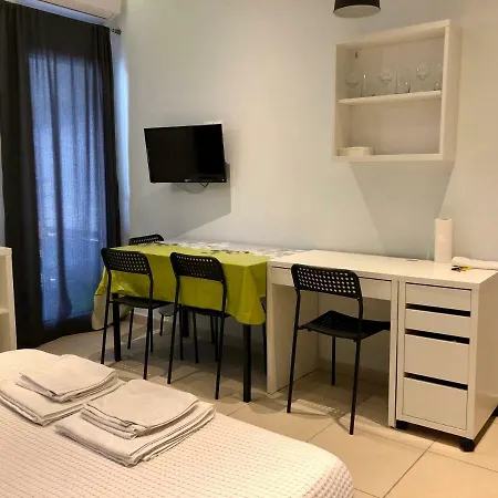 Perfect Location - Modern Studio Appartamento